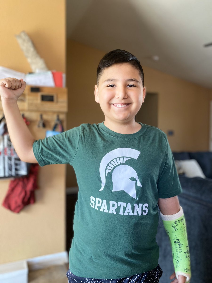 On Wednesday we wear College shirts! Spartan Strong from home. #collegebound #schoolspirit #musdconnectingkids #brsacubs <a href="/Mr_Brian_Bell/">Brian Bell</a> <a href="/BRS_Academy/">Browning Road STEAM Academy</a> @SAaronResendez <a href="/McFarlandCI1/">McFarland C & I</a> <a href="/CMacias33739610/">BROffice</a>