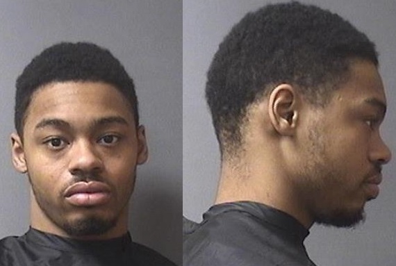 DouglasWalkerSP's tweet image. Ten months after nearly losing his life in a shooting spree near the @BallState campus, #Muncie man faces gun, drug charges in #MadisonCounty.
bit.ly/2UC1CT2