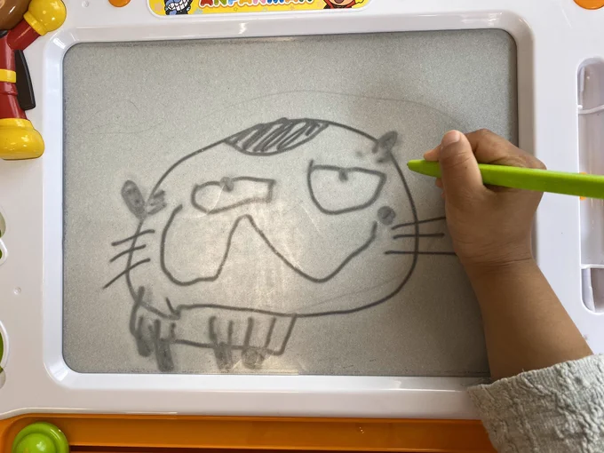 下の子が描いたふくまる? #おじさまと猫 