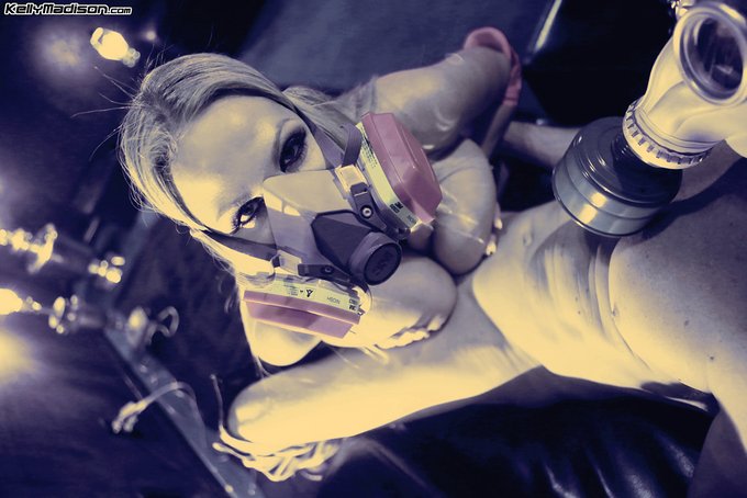 #COVID19 Sex is something like this now... Joking aside, stay home and stay safe. I did this scene called<a href="/tag/covid19"class="tags">#COVID19</a>