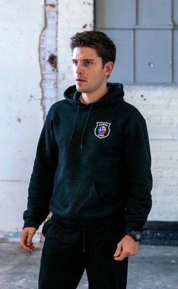 Tyler Kennedy Strand & his many hoodies; a thread. In the name of science   #911LoneStar