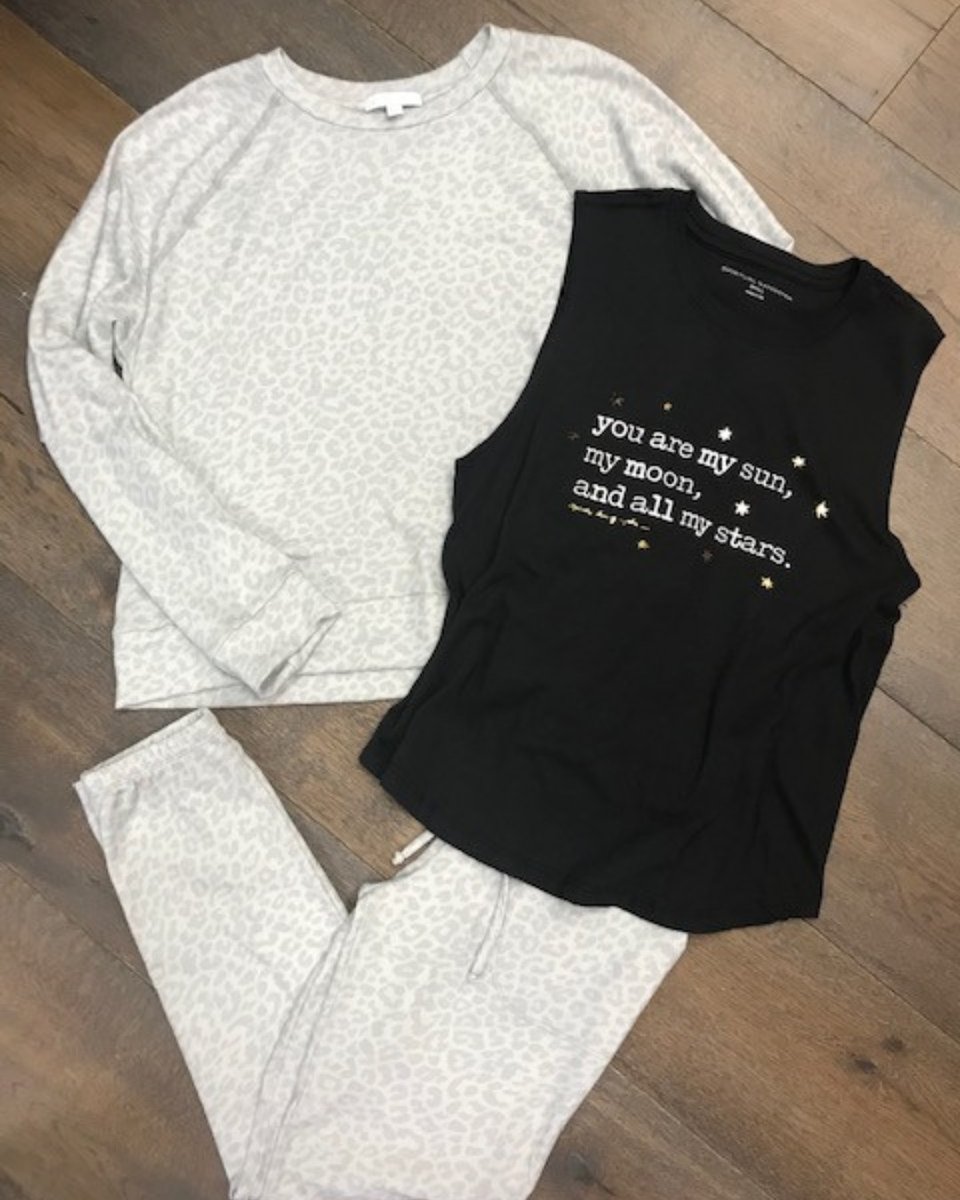 ShopAlexandrite's tweet photo. Cozy up during your stay at home orders in cozy sweater and joggers from Beyond Yoga &amp; graphic tank from Spiritual Gangster !  #shopalexandrite #cozy #fashion #shopsmall https://t.co/WAlUEyJgvb