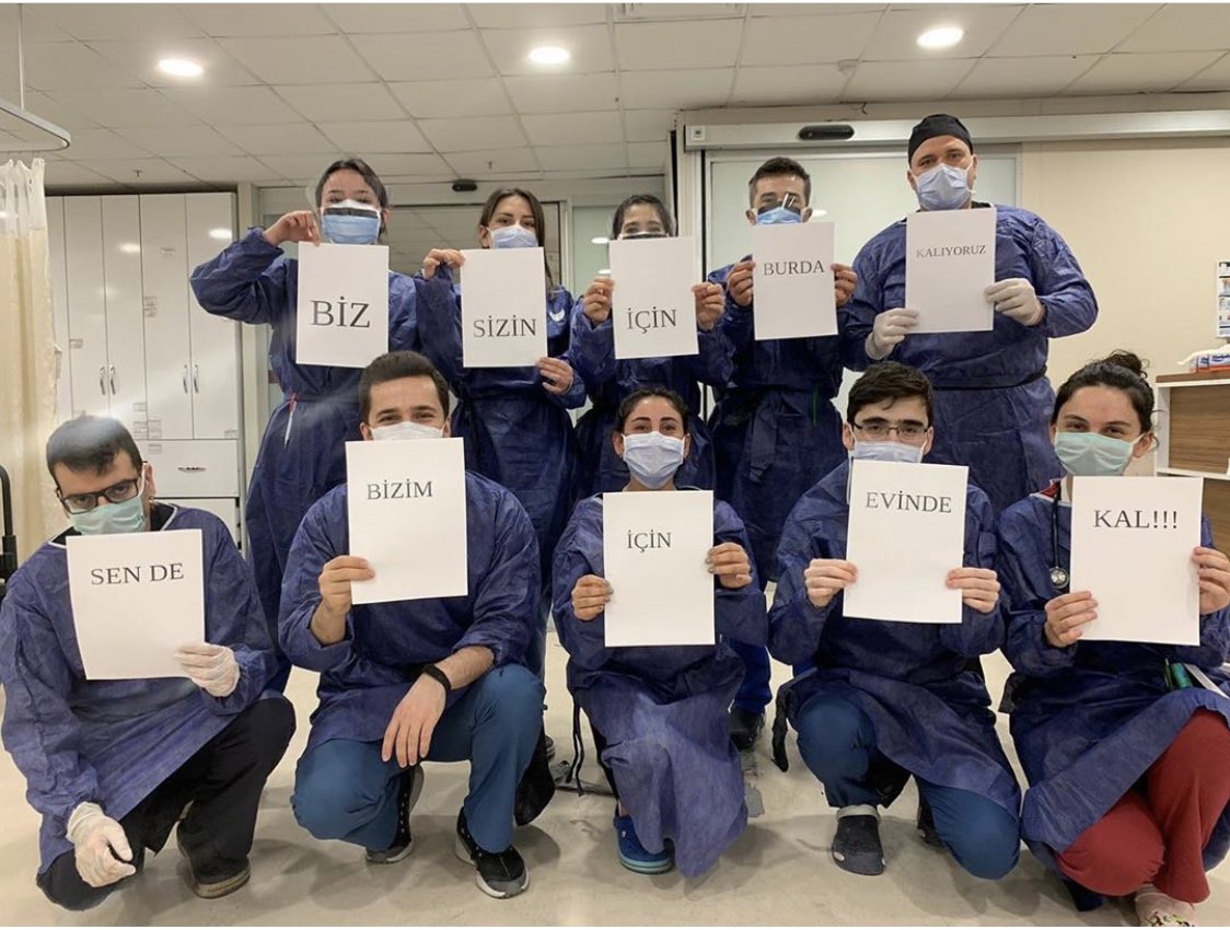 Sağlık Çalışanlarından Mesaj Var !