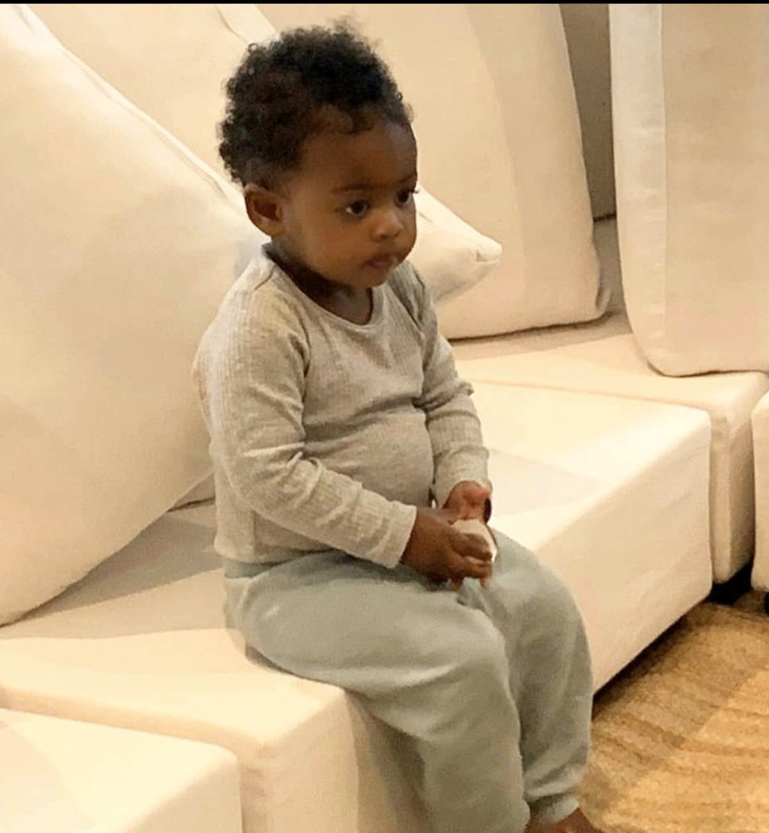 PharaLocs's tweet image. Me in December waiting for all the Covid-19 new borns! #Coronials