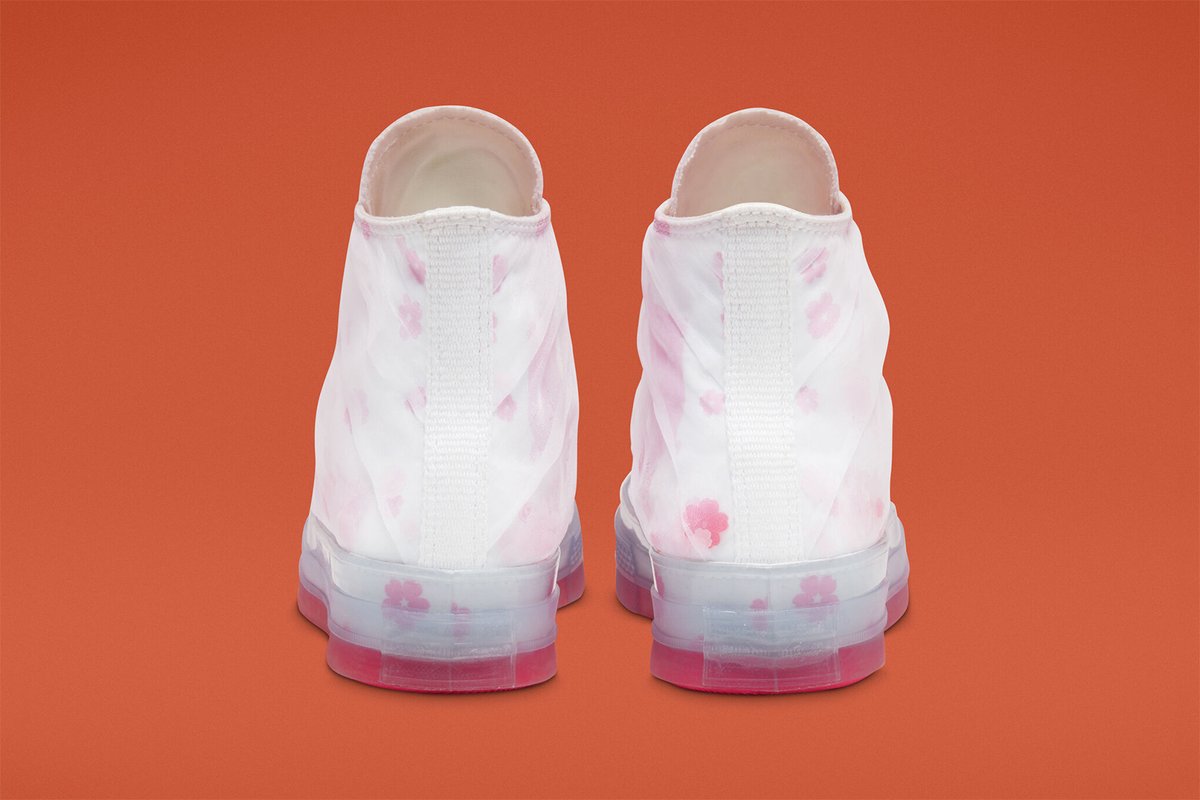 sakura converse