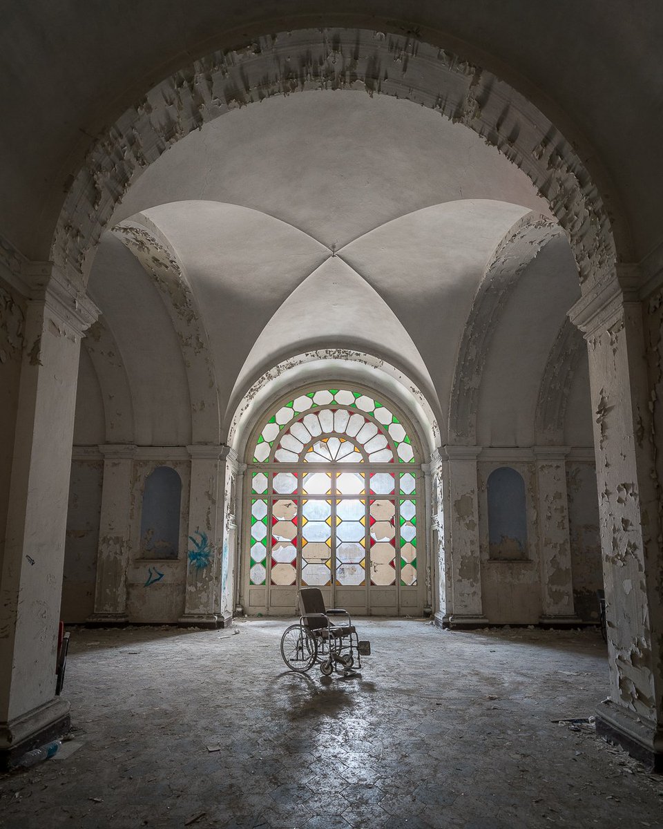 Abandoned Mental Institution
♡
♡
♡
wanderingsouls.ca
IG: @the_sparkler
TikTok: <a href="/the_sparkler_/">Sparkles✨️</a>
♡
♡
♡
#abandoned #abandonedplaces #urbex #urbanexploration #explore #decay #photography #fineart #architecture @worldabandoned <a href="/abandonedspaces/">Abandoned Places</a> <a href="/urbexa_com/">URBEXA 🌐</a> <a href="/urbexers/">⛔ Urbexers.Club</a>