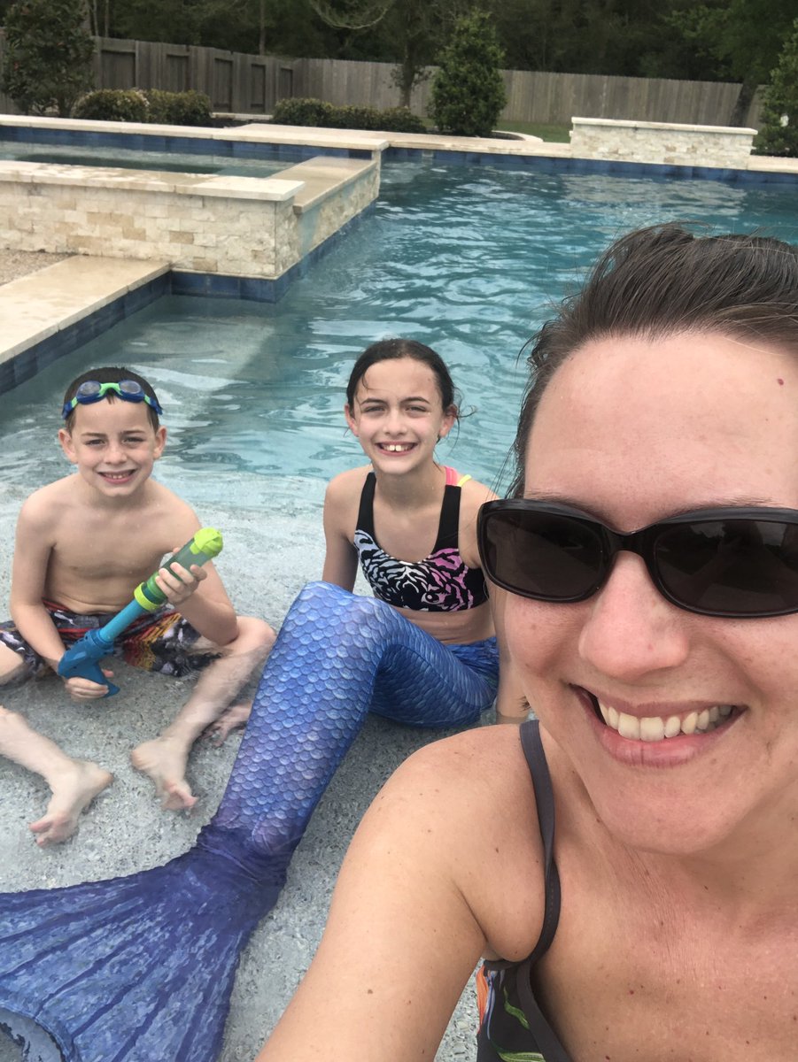 AnyaHar55768455's tweet photo. Outdoor time in the pool! @ptomahaffey @MahaffeyKISD  #VirtualSpiritWeek https://t.co/KofnGtnbmq