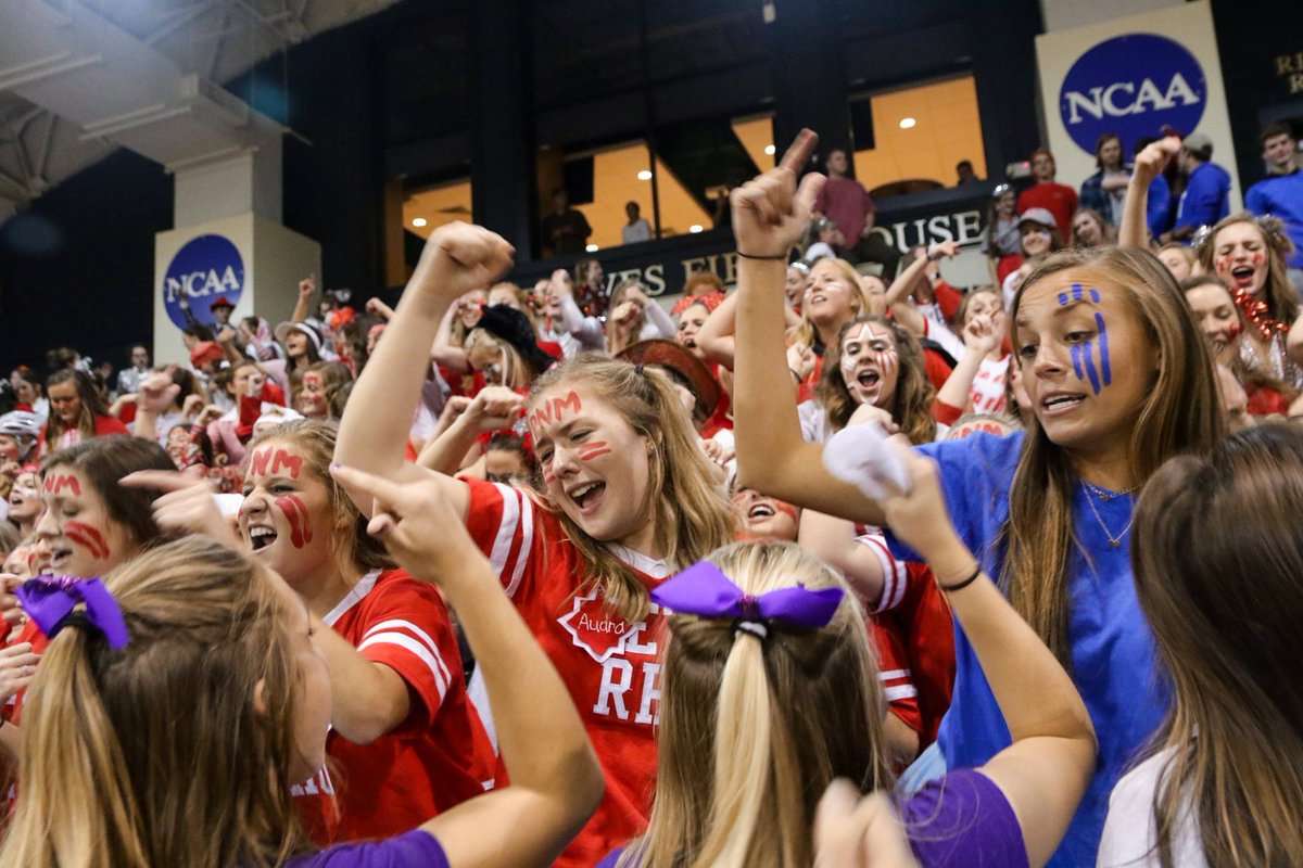 metromagic18's tweet image. Enjoyed catching up with @HardingU students today. Conducted mock interviews on the phone for BCOM and PR classes. The common theme: students miss their Harding friends. #HardingFamily
