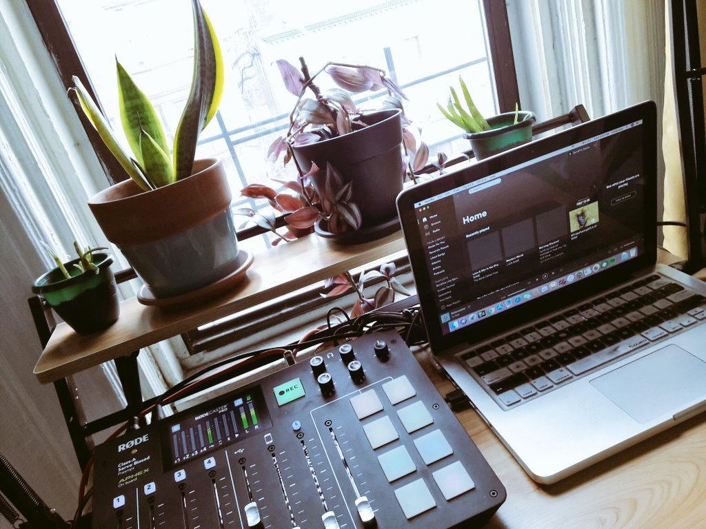 BondfireRadio's tweet photo. From Flatbush basement to Bushwick installation to Bedstuy window view. Feeling like Sam Jack in Do The Right Thing. We're adjusting to make sure we can keep streaming and go Live anytime for you. #PublicRadio #Brooklyn #DoTheRightThing #Bedstuy #Covid19 #RealRadioForRealPeople https://t.co/tXzlz6aoC1