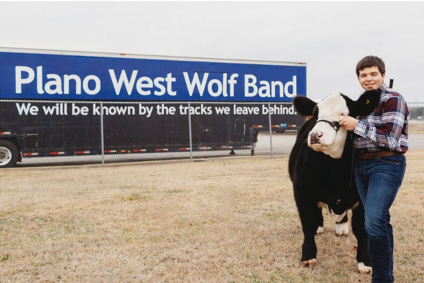 Help support my Steer, Mr. Feeny, and me with donating. If you don't want to donate please click the link anyway because their is a contest to see which student can get the most people to view their auction post. Please Share this post Around.
Link: stockshowauction.com/auctions/662/l…
