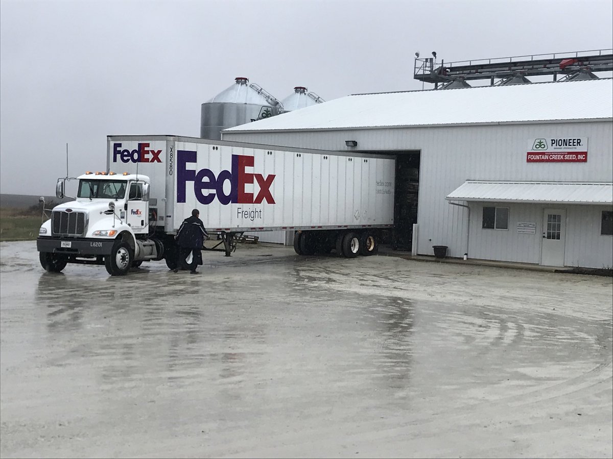 During these uncertain times, it sure makes me thankful for truck drivers who are working hard to keep our economy going!