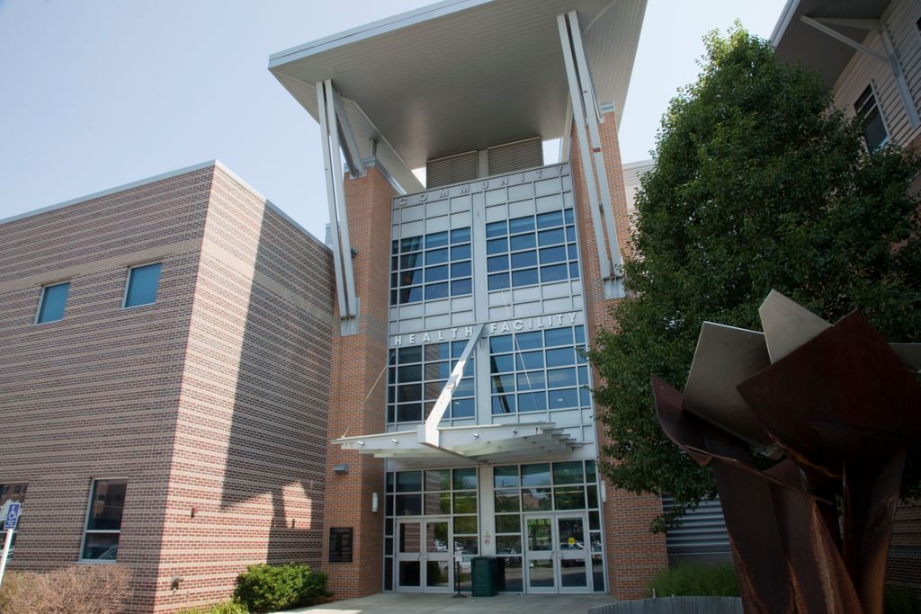 BREAKING: Douglas County's health department has ordered the closure of restaurants and bars and banned public gatherings of more than 10 people ljw.bz/2vvICwQ