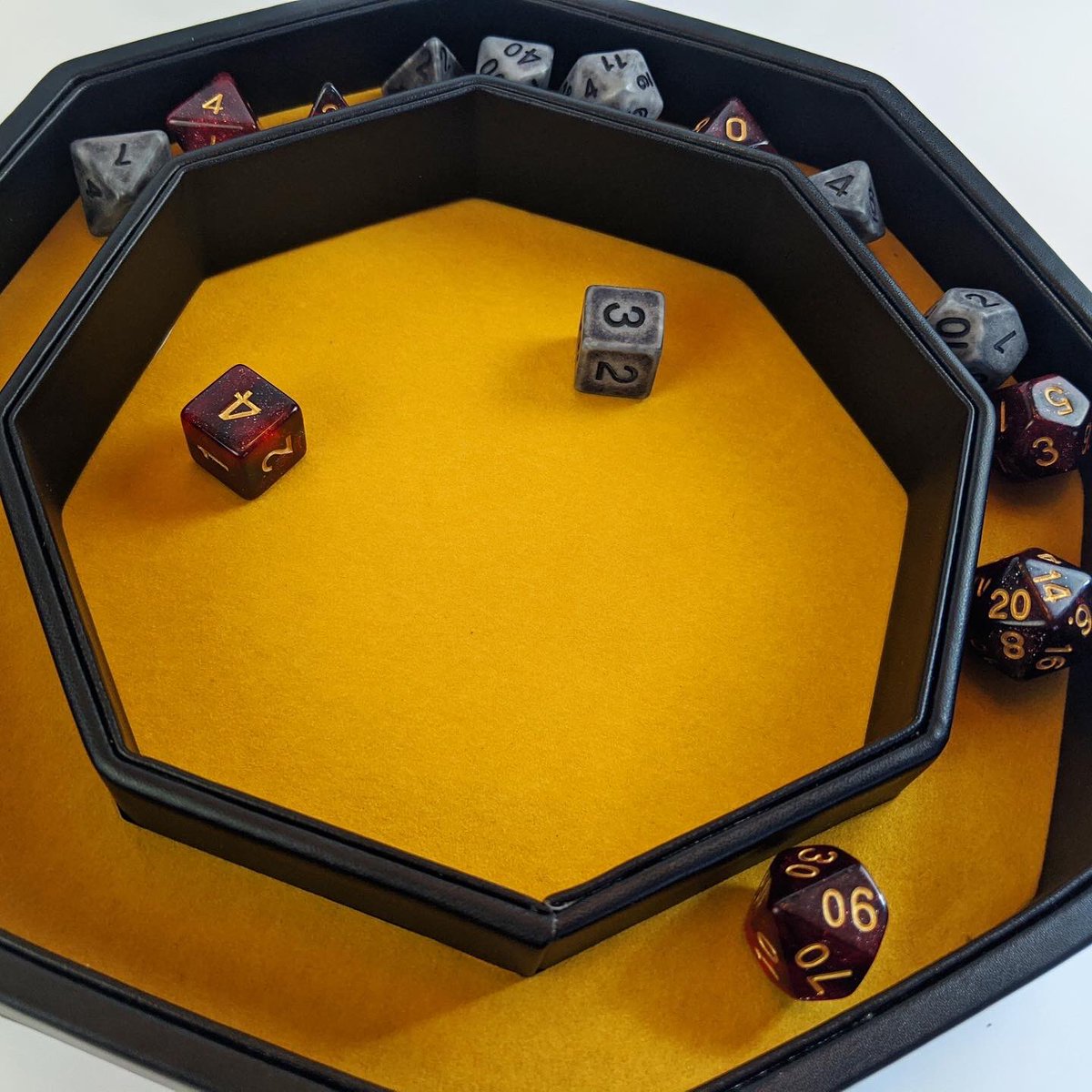 DoOrDicePodcast's tweet photo. Giveaway Item Feature!!! @EasyRollerDice cominβ in hot with their dice trays! This one could go to either the 1st or 2nd prize winners. ππΌ
#Giveaway #freestuff #season3 #dnd #dnd5e #homebrew #dndpodcast #easyrollerdice #dice #dicetray #dnddice https://t.co/yH5nlW4qJ0