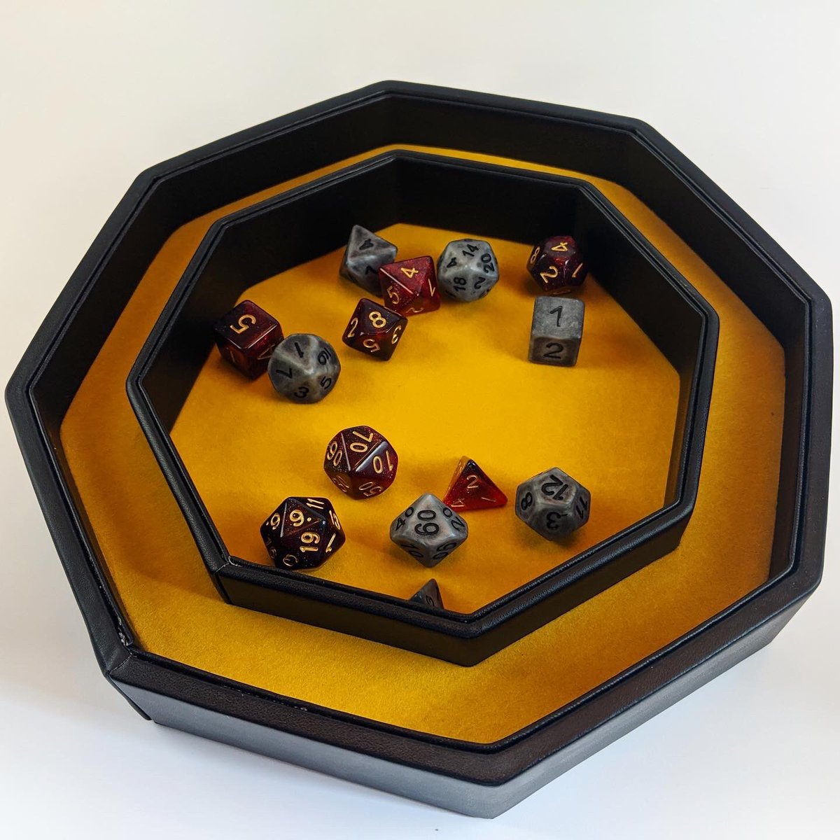 DoOrDicePodcast's tweet photo. Giveaway Item Feature!!! @EasyRollerDice cominβ in hot with their dice trays! This one could go to either the 1st or 2nd prize winners. ππΌ
#Giveaway #freestuff #season3 #dnd #dnd5e #homebrew #dndpodcast #easyrollerdice #dice #dicetray #dnddice https://t.co/yH5nlW4qJ0