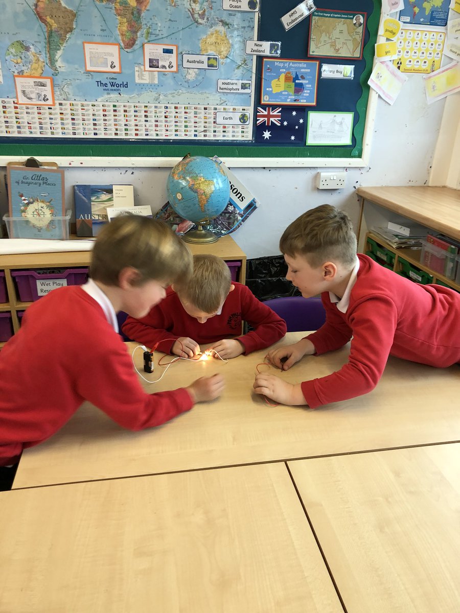 Today Year 2 have been Scientists investigating electrical circuits. Their challenge was to make the bulb light but they were give no more information! Great scientific skills Year 2. #scientists #electriciansofthefuture