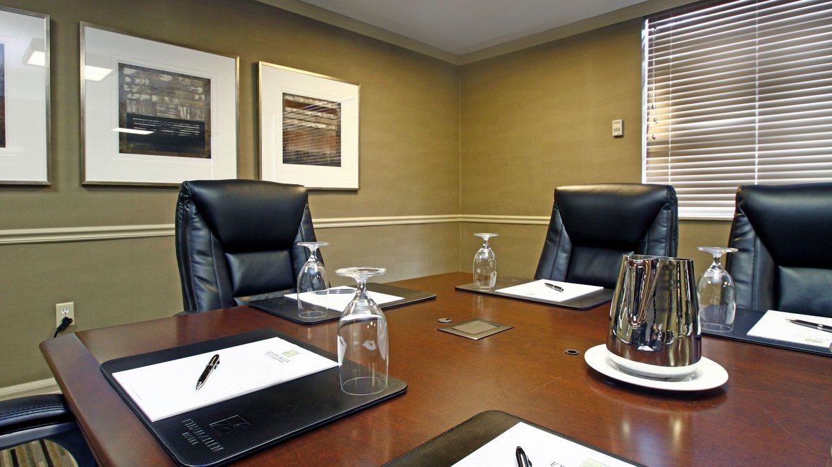 EAHotelDanbury's tweet photo. Need to host a business event in Danbury?  Our Ethan Allen Hotel offers 15,000 square feet of flexible meeting space! 

https://t.co/MtlZcs5LGw
#meeting #danburyct #businessmeeting #ethanallenhotel https://t.co/7rNa1ZYl5F
