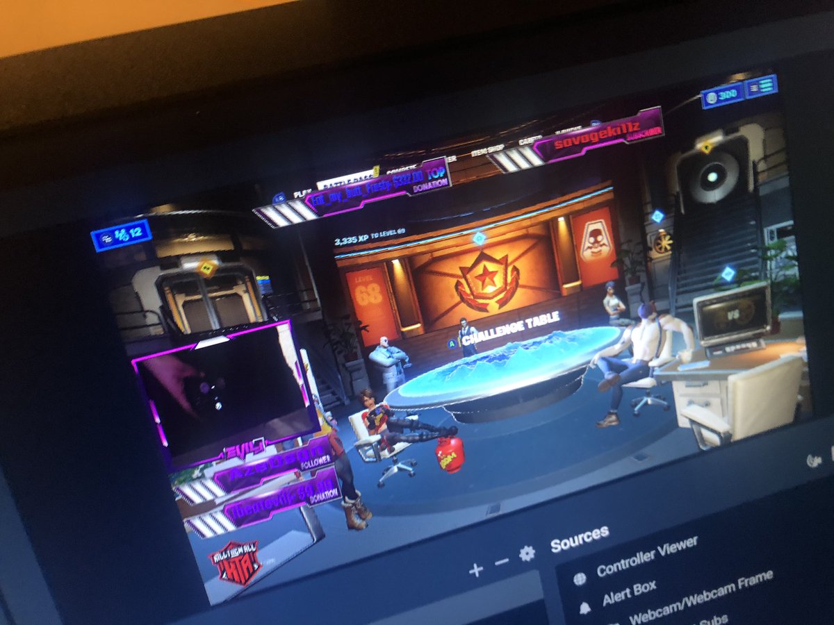 MrEvilJ_'s tweet photo. NEW OVERLAY! Should I do a hand cam or facecam? I’m feeling the hand cam not gonna lie. #Fortnite #Nike #gfuel #fortniteboxfights #controllerpc #fortnitecreativewarrior #faze #fazeup #ghostgaming #tsm #fortniteseason2 #fortniteflickshots #controllergang #twitchtv #twitchstreamer https://t.co/3VMprydUkq