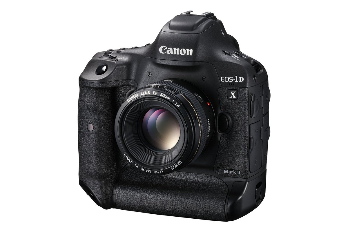 CanonFrance's tweet photo. Benjamin Ortega s'est rendu en Norvège pour découvrir la nouvelle #LamborghiniUrus. Une première #rencontre à revivre à travers le viseur de l'#EOS1DXMarkII. https://t.co/fVe5qw5xjv