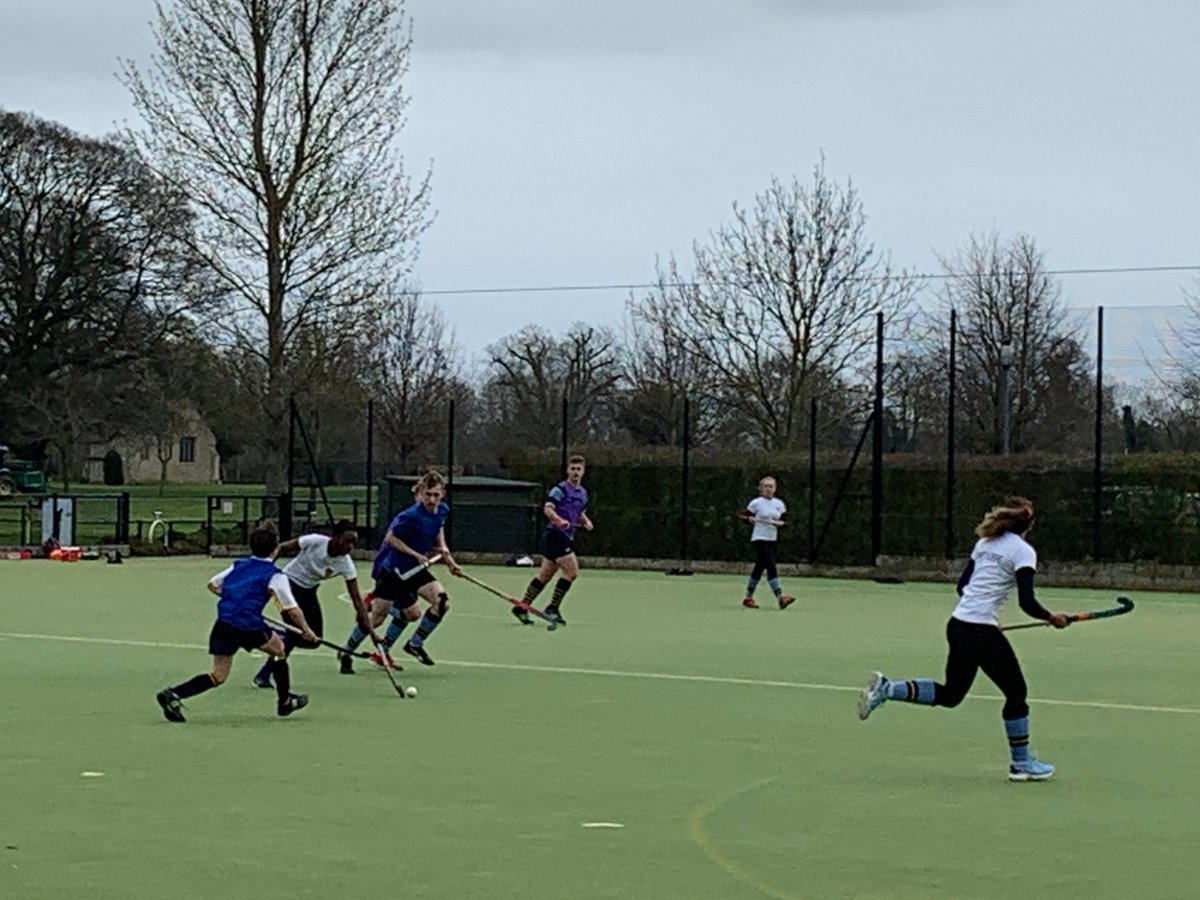 CKP_Science's tweet photo. Enjoyable match today between the 1XI Girls Hockey and 1XI Boys Hockey teams. Both sides played with great sportsmanship and produced some amazing skills and teamwork! #CokethorpeHockey #CokethorpeEmpathy https://t.co/ltdalJPBqs