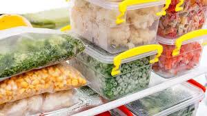 discover_ye's tweet photo. An easy way to reduce food and plastic waste is by bringing your own lunch and using reusable plastic containers #nowastewednesday #savetheplanet https://t.co/Z0jyjfu4HP