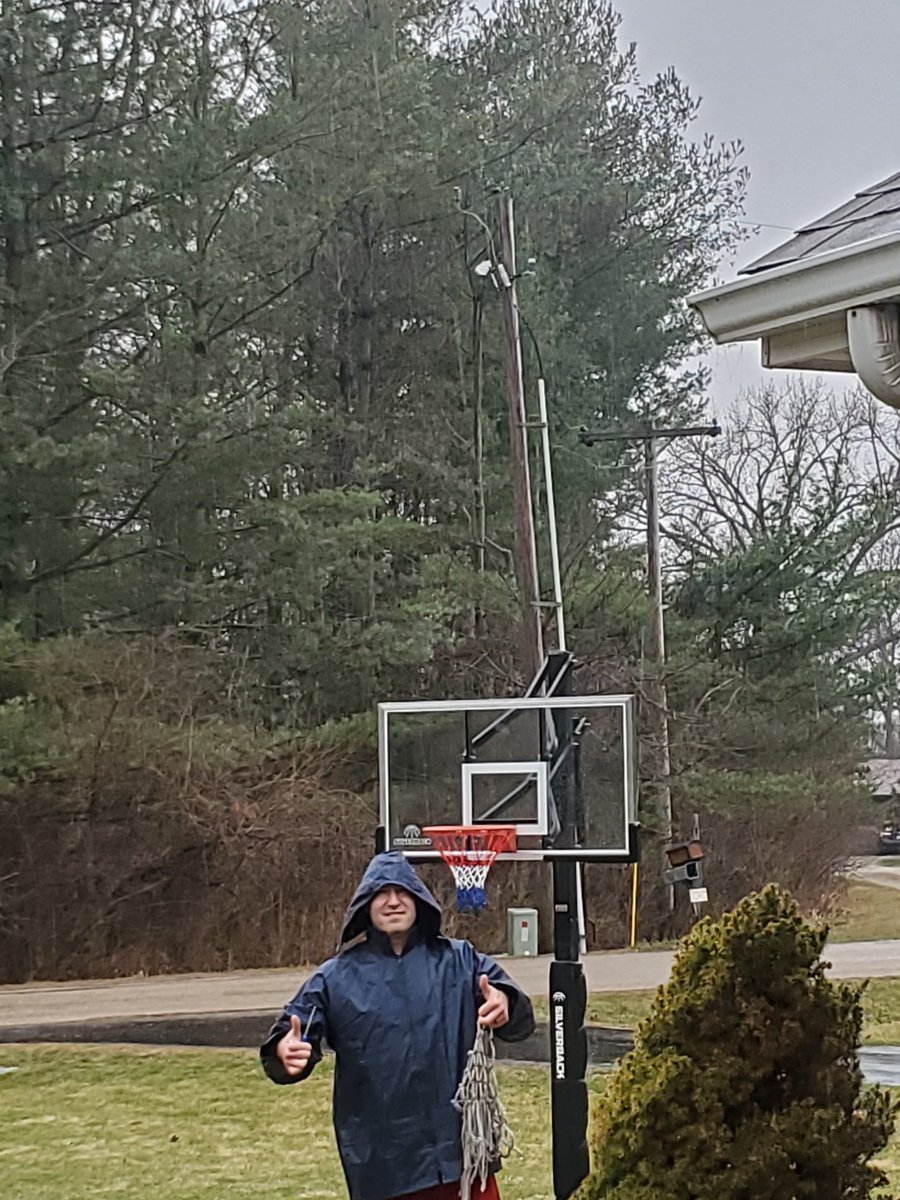 derekrenz's tweet photo. When #ballislife #netchange #whatrain https://t.co/spIpKUCY6K