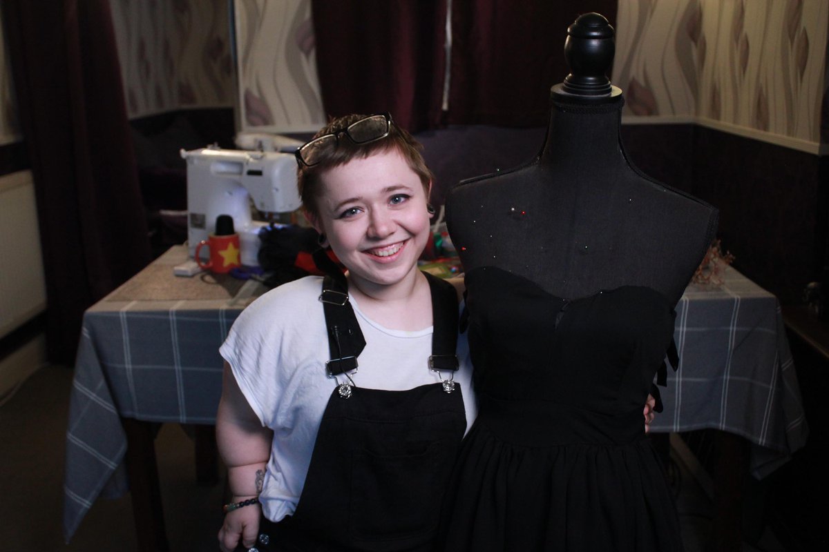 Meet the three new faces looking for love in brand new #TheUndateables.💕   

Tonight at 9pm