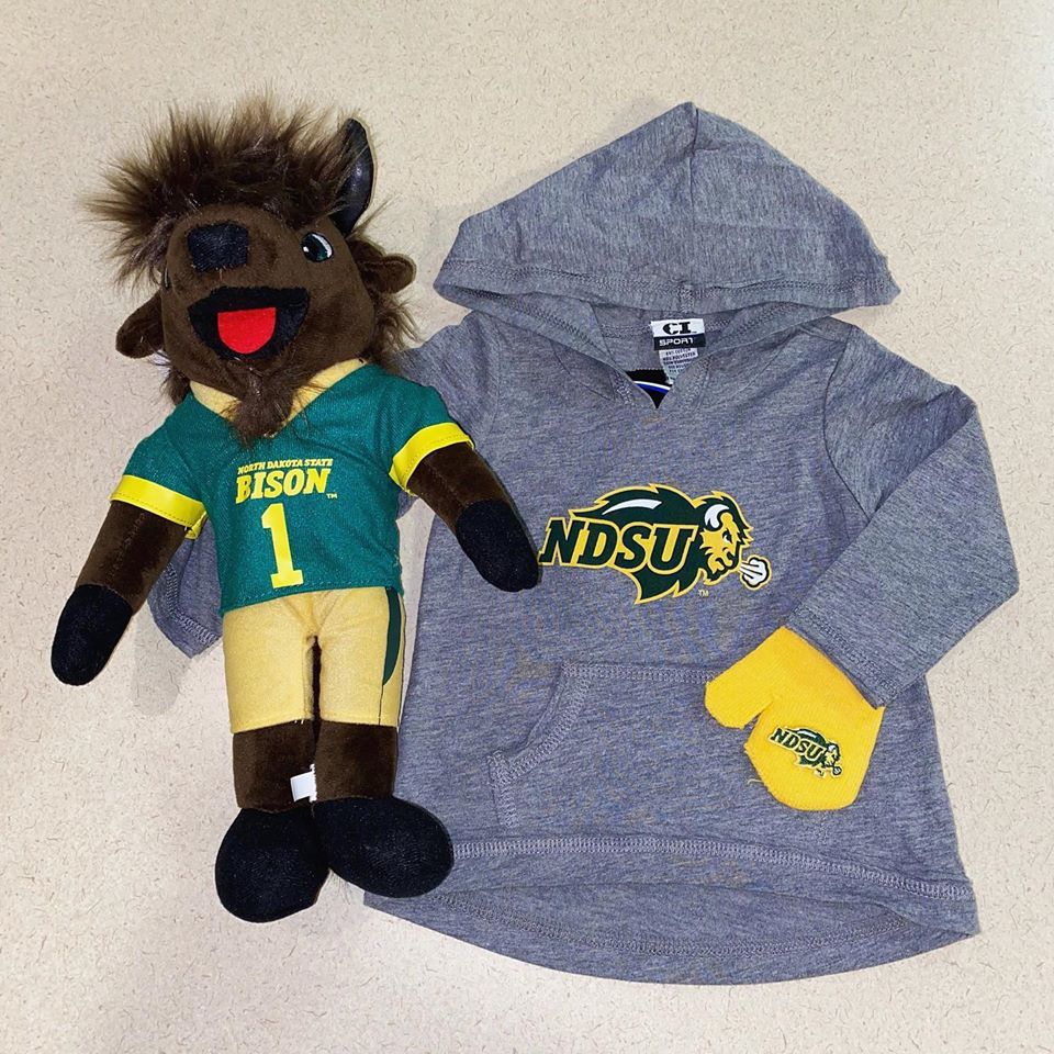 ndsubookstore's tweet photo. โผ๏ธWhatโs New Wednesdayโผ๏ธ
These new infant hoodies just hit the website! Check โem out - even Thundar approves ๐
#featureditems #thundar #bisonstyle #ndsu #bisonbabes https://t.co/1snp7FumqD