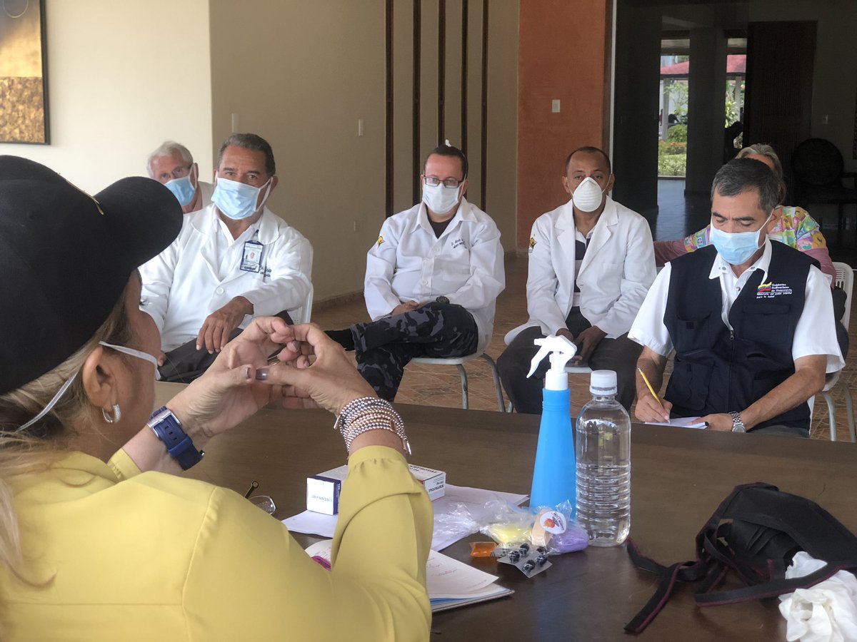 yelitzePSUV_'s tweet photo. En este momento me encuentro con todos los médicos generales, infectólogos, epidemiólogos del @CentralMaturin, representantes de Barrio Adentro y la FANB, conversando sobre las medidas de prevención que debemos reforzar en el estado. 

#LaPrevenciónEsLaClave https://t.co/H9wLUWAGux