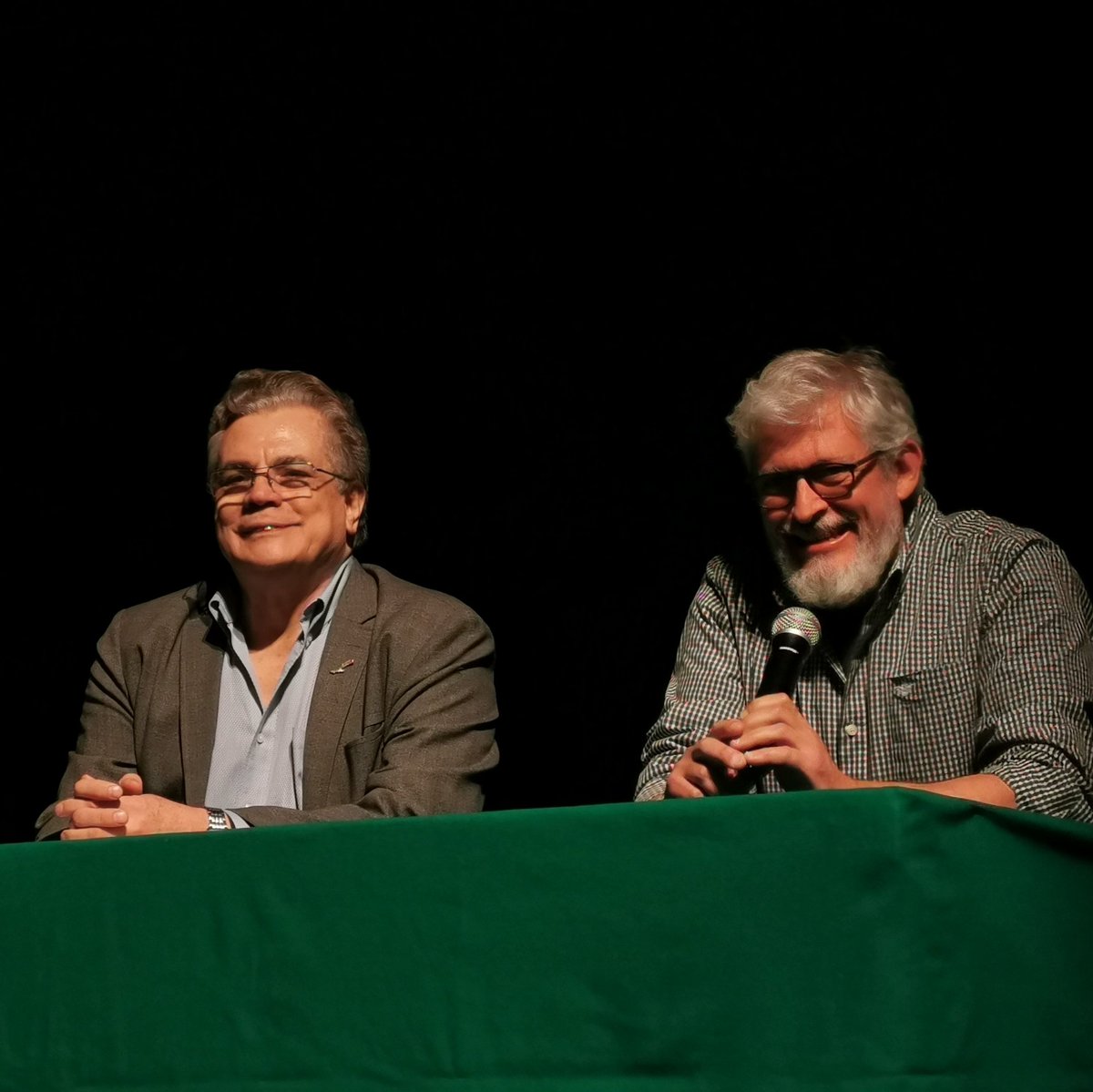 Se realizó la presentación del libro "Apaches: Fantasmas de la Sierra Madre" del autor Manuel Rojas, en el <a href="/WilbertoCanton/">Teatro SOGEM Wilberto Cantón</a>, en donde también participó el Mtro. Jesús Calzada, Presidente de SOGEM. En este libro el autor recopiló información exclusiva sobre la historia de la tribu.