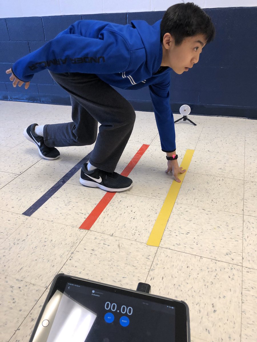 FMSEaglesPE's tweet photo. Laser timed 40 yd dash! Fitness students gave great effort and set goals for themselves! #wsdlearns #eagepride https://t.co/9mXKJqnjXI