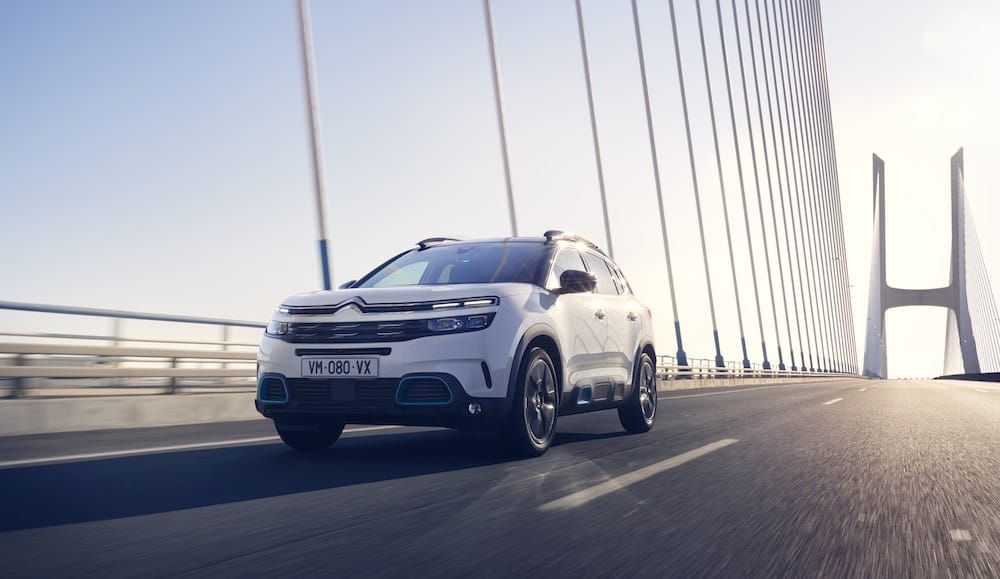 EcoInventos's tweet photo. La apuesta sostenible de Citroën en 2020: el SUV C5 Aircross Hybrid.

https://t.co/bzGQxXWQRF https://t.co/RAhGcBCcIm