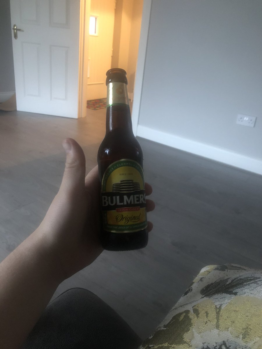 keith_manley's tweet image. Only way to beat it Gaffer #drinktgebollixoutofit #irishsolution