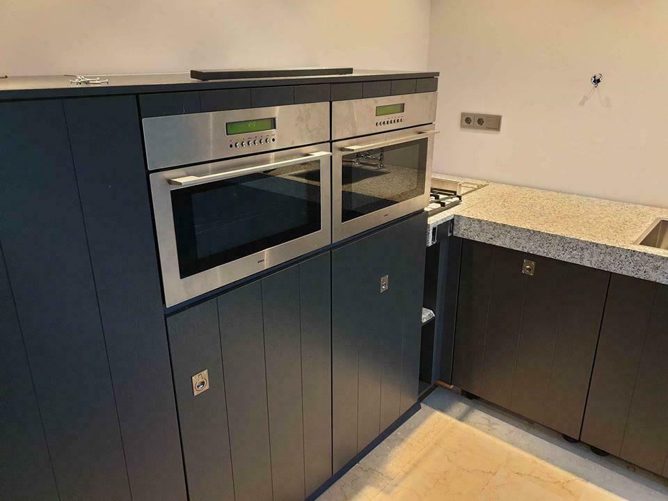 Bent u op zoek naar een keukenmonteur? 
#keukenmonteur #keukenmontage #monteur 
#transport #verhuizen #keukendeal #Retweet #RT
info@hovenlogistics.nl of 06-15289404