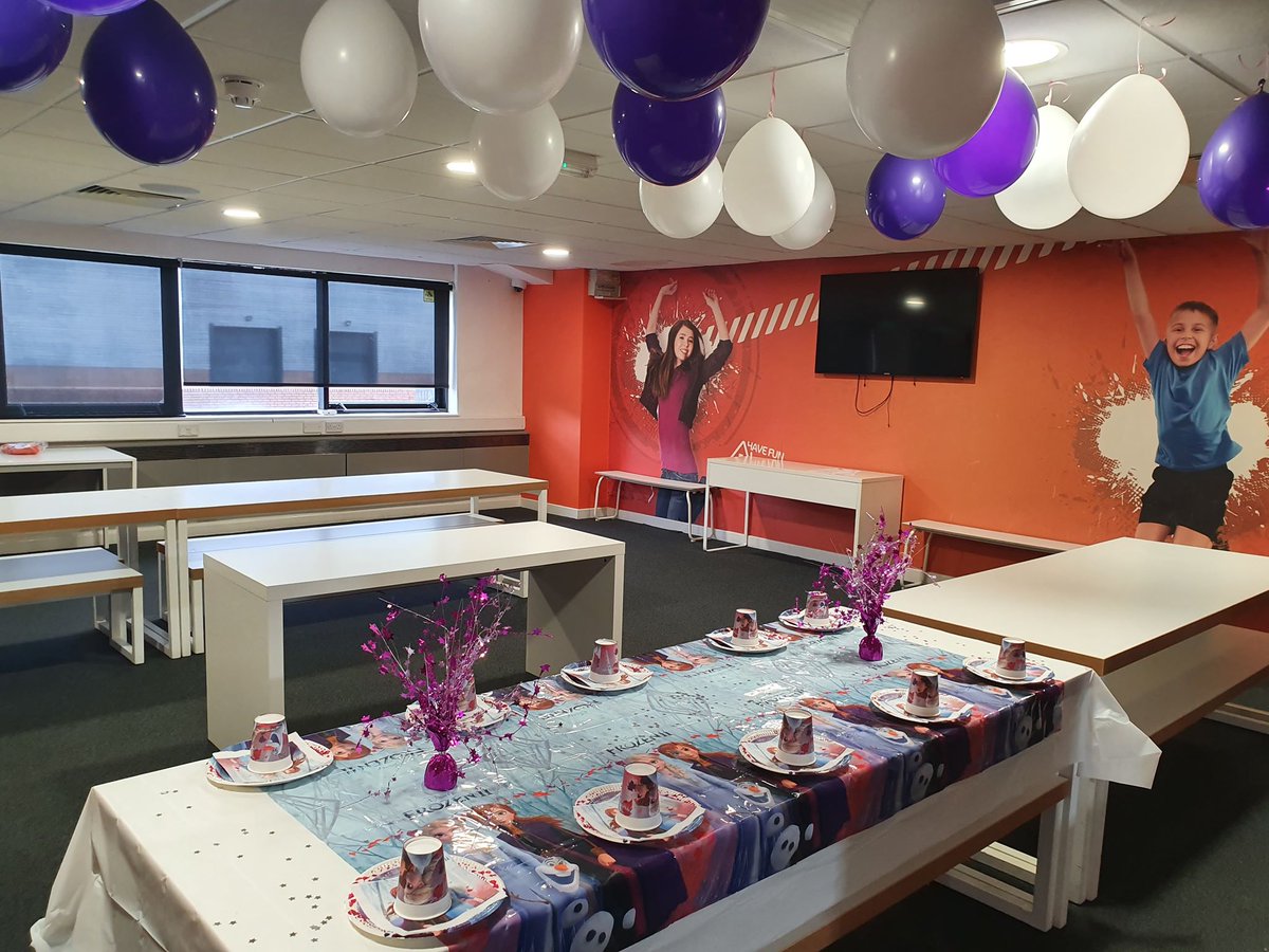 bounceipswich's tweet photo. Frozen themed party❄️⛄ 

'Milly was an amazing host. She couldn't do enough, I believe it was down to her my daughter had such a good party' - Alex Elston, March 2020

#frozen #frozen2 #party #birthday #bounce #indoortrampolinepark https://t.co/iaAK5Aw2b4