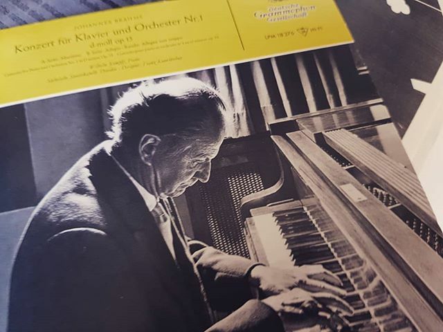 simfino's tweet photo. #Brahms #piano #concert n.1 Wilhelm Kempff #archiv @dgclassics #classical #music #klavier #musica #classica #dischi #cd #collection #collectibles #great #performance #art #nostalgic #memory #memories https://t.co/kauKy5Xglu https://t.co/n5FAf9zDrI