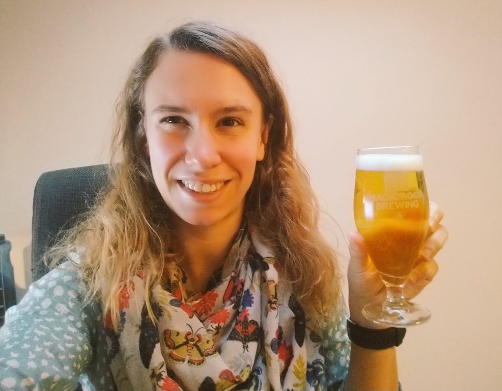FranziRunsFar's tweet photo. Turned our community pub @MKBiergarten into an online + delivery service in 48h + processed first order ✔️ 1st day working from home for the @OpenUniversity ✔️ Plenty of beer in the fridge ✔️ Happy #stammtisch6pm! It's a leftover Cerveza Tropical from holiday in Gran Canaria. ☀️ https://t.co/U9Yno9qV7T