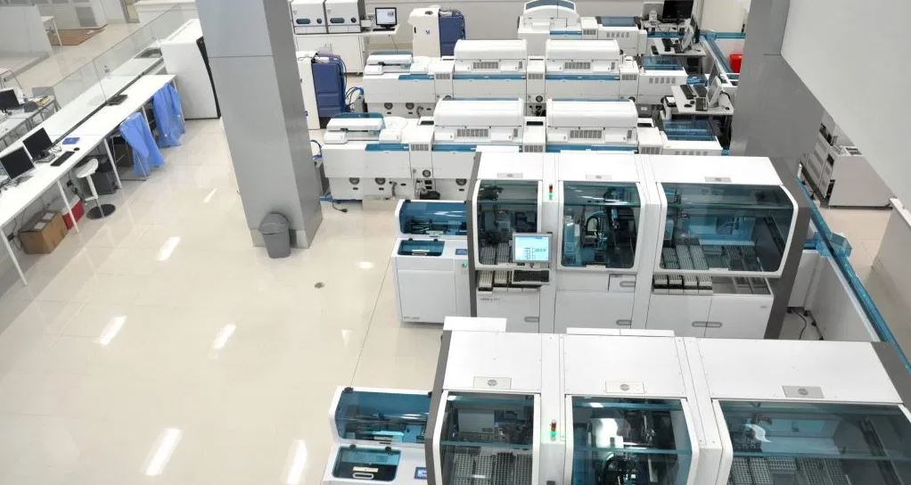 Salud Pública autoriza al laboratorio Referencia hacer pruebas de coronavirus metrord.do/do/noticias/20…