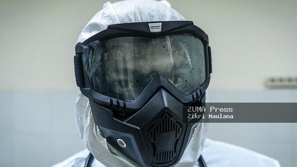 What's also remarkable to me is that *many* of the photographers associated with ZUMA Press seem to specialize in 3D imagery, more so than photography.Take this image, which appears to be a recent ZUMA Press photo by an individual named Zikri Maulana.Let's take a closer look.