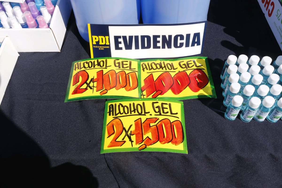 PDI_CHILE's tweet photo. 2⃣ Además, las brigadas investigadoras de Delitos contra el Medio Ambiente #Bidema y de Delitos de Propiedad Intelectual #Bridepi allanaron en la comuna de #SanJoaquín, el lugar donde se fabricaban estos productos, incautando 3.600 litros en distintas etapas de elaboración. https://t.co/LAlrsdyJPB