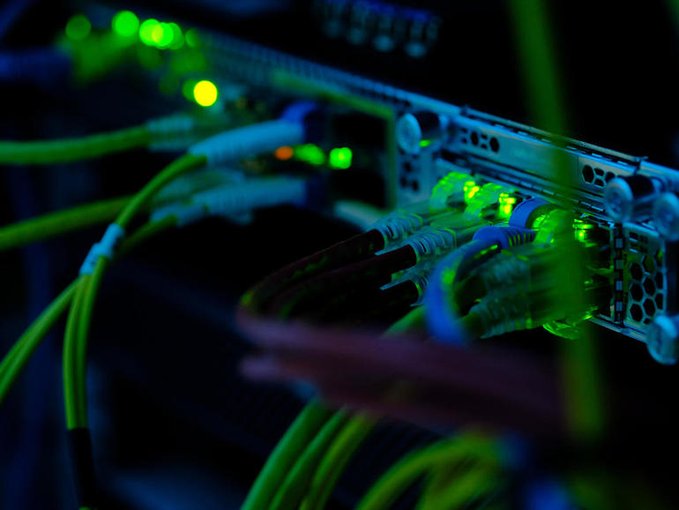 DTM_SYSTEMS's tweet photo. Are you considering a #datacenter hardware refresh?
Knowing how &amp; when to replace #data center #hardware keeps business operations optimized.
@DTM_SYSTEMS is here to help you navigate this important financial investment and maximize ROI. #InfrastructureRefresh #DTMSystems https://t.co/sb98yKZFDz