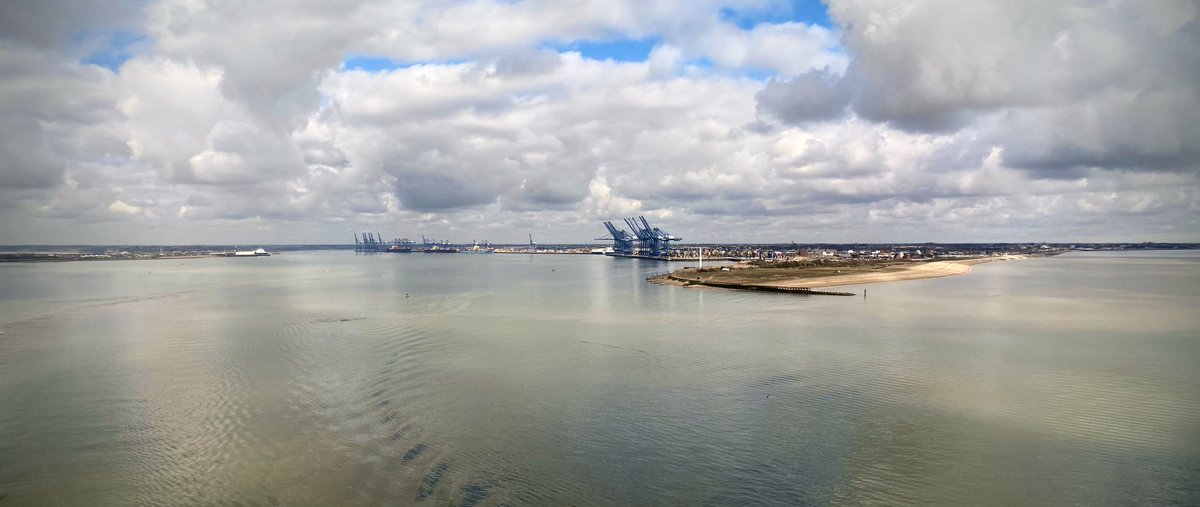 rascalmaster's tweet photo. #ProactivePilotTraining at the @harwichhaven on a lovely day, with just a little help from @SvitzerGlobal https://t.co/dTkV0BSzKB