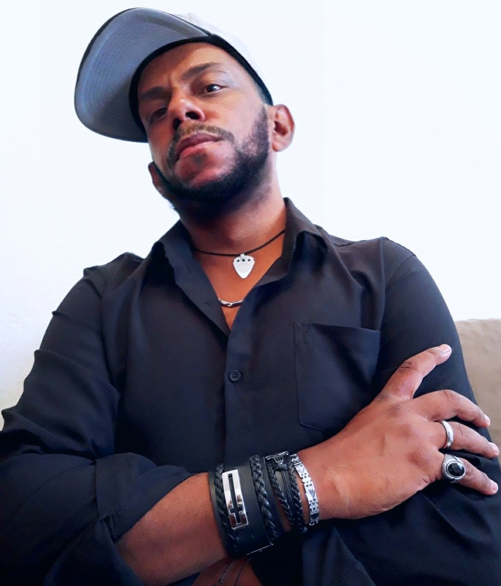 SamuelRowee's tweet image. 