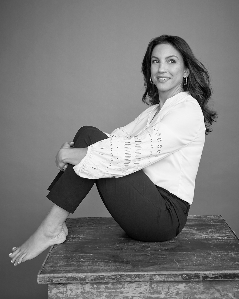 Chicos's tweet image. "I derive much happiness in my life from simple pleasures. And clothing is included — beautiful design as a source of gratification and pleasure." - Annaka Harris, Bestselling Author // Click here to read more on our blog: spr.ly/60131sFKd