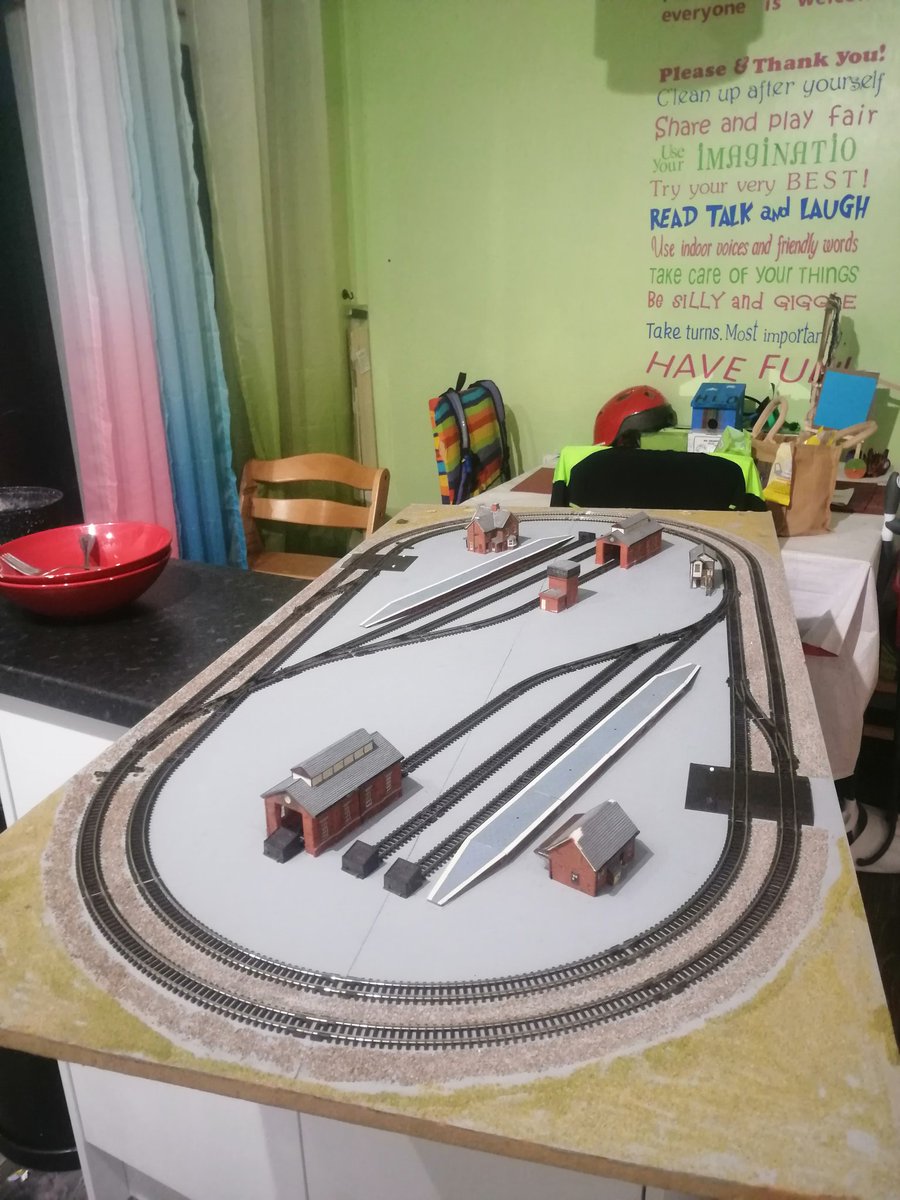 CycleTec76's tweet image. In other non coronavirus related news, have a look at this little set up that we're building up for the little fella with his model railway obsession! #TrainTime #ModelRailway #NGauge