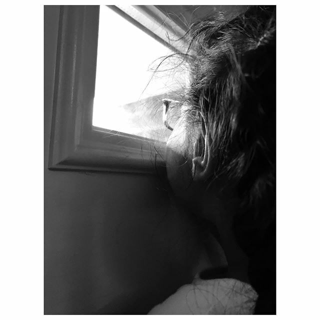 Are we preparing for a #lockdown ? 
Strange times indeed. 
Stay safe folks ! 🤙🏽
#covid_19  #covid19ukresponse .
.
.
.
.
#portrait #streetphotography #athensvoice #bw #art #blackandwhite #photo #magnumphotos #street #streetphoto #photography #photographer… ift.tt/2wkUTEJ