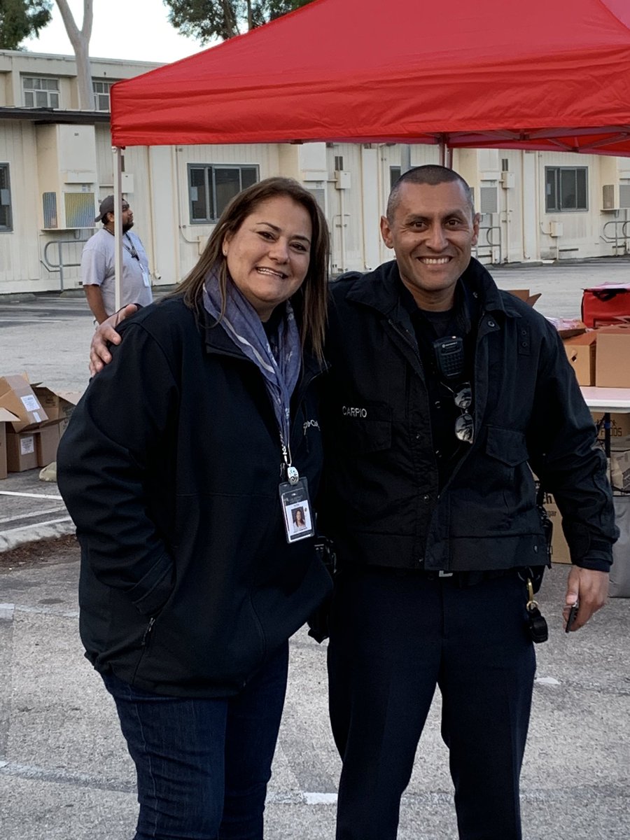 Pamela Damonte VN-VG Community of schools (@msdamonte) on Twitter photo What an honor to work with amazing volunteers, BTB, school police &VNHS plant staff. š„°<a href="/LDNESchools/">LDNortheast-ARCHIVE</a> <a href="/ScottAtLAUSD/">Scott M. Schmerelson</a> <a href="/Kelly4LASchools/">Kelly Gonez, LAUSD</a> What an honor to work with amazing volunteers, BTB, school police &VNHS plant staff. š„°<a href="/LDNESchools/">LDNortheast-ARCHIVE</a> <a href="/ScottAtLAUSD/">Scott M. Schmerelson</a> <a href="/Kelly4LASchools/">Kelly Gonez, LAUSD</a>