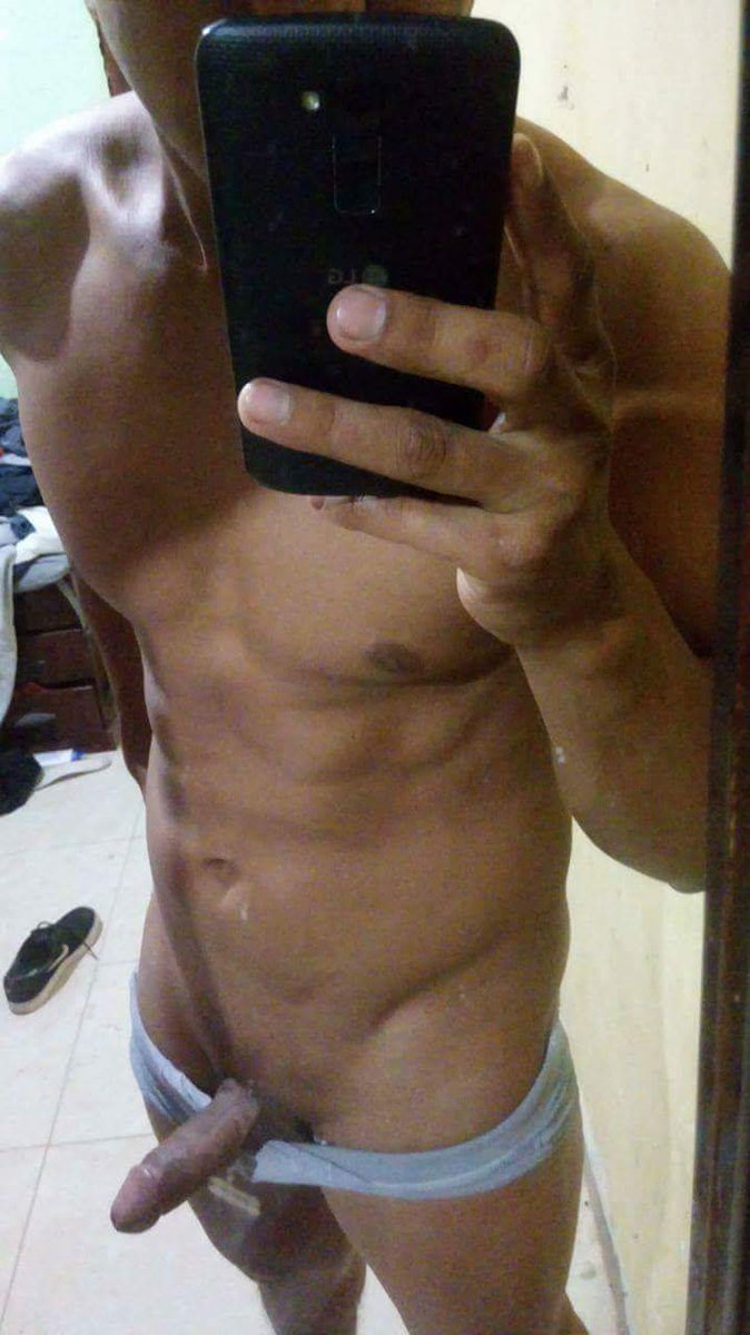 EcuadorLindos's tweet photo. Este hombresito se llama Andrés y que rico que esta🍆😋 es de HUAQUILLAS Ecuador. https://t.co/iDZFmhkkyH