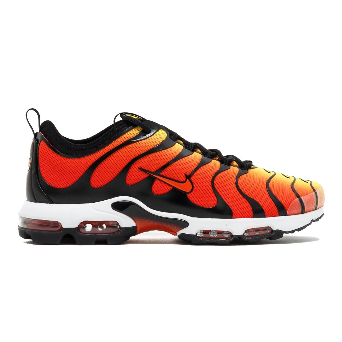 nike air max plus galatasaray