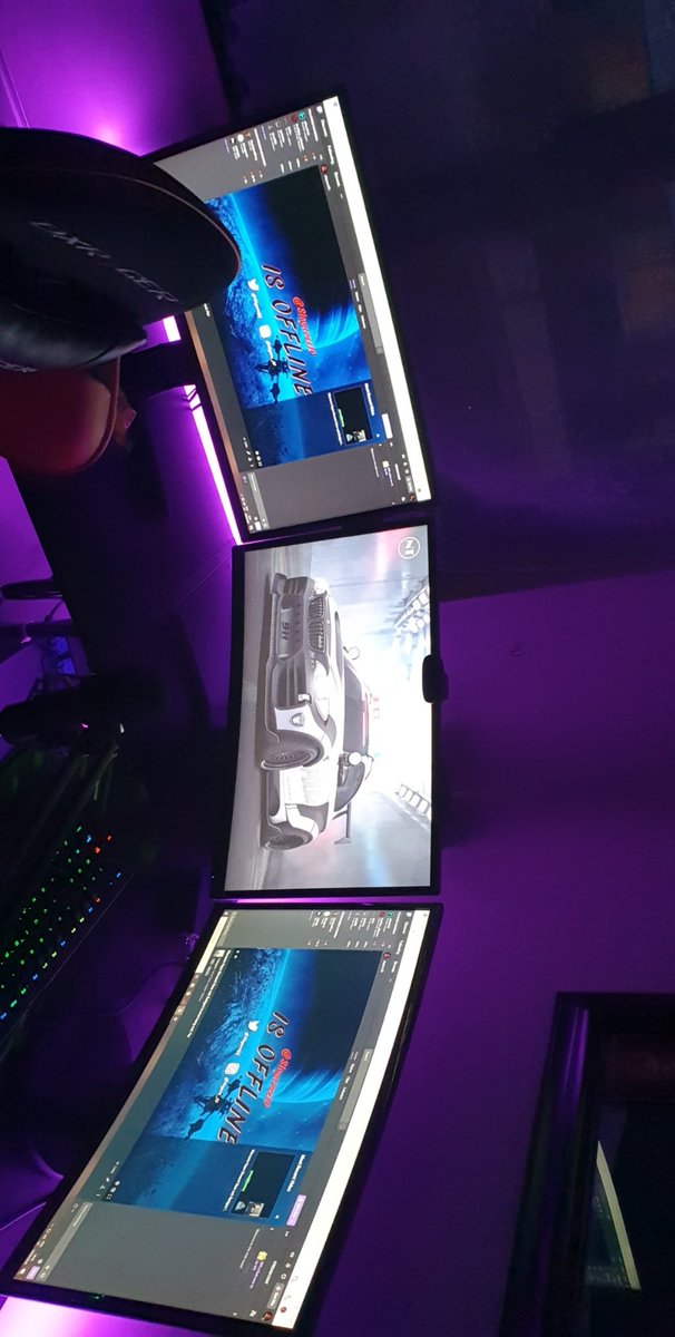SlayerzGG's tweet photo. My setup for 2020😍
#setupwar 
#StayElite 
@DXRacerEurope @DXRacer @Razer @msitweets @msiUSA https://t.co/ZzUJ6AERvH