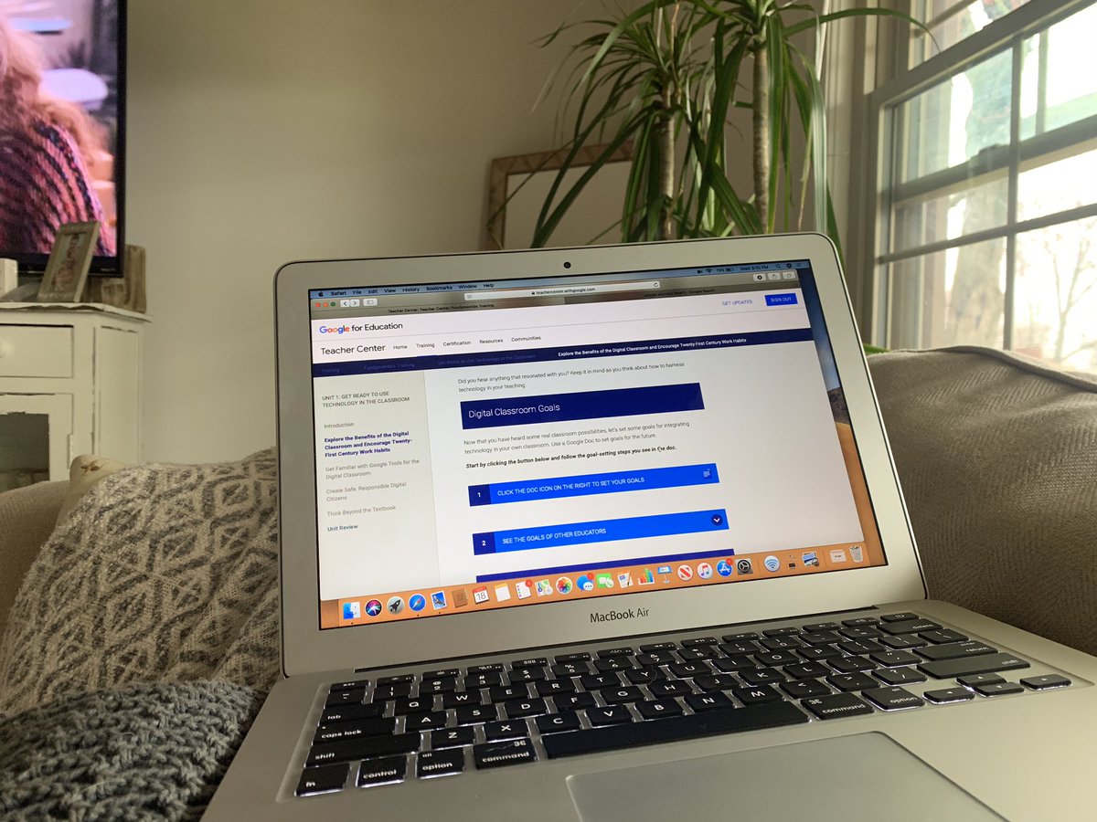 Finally getting around to working on my google educator certification! <a href="/kreceveur/">Dr. Kathleen Receveur</a> @JCPSDL <a href="/RangelandLions/">Rangeland Lions</a> <a href="/drkiggs/">Mashelle.kiggins@jef</a> #JCPSDigIn